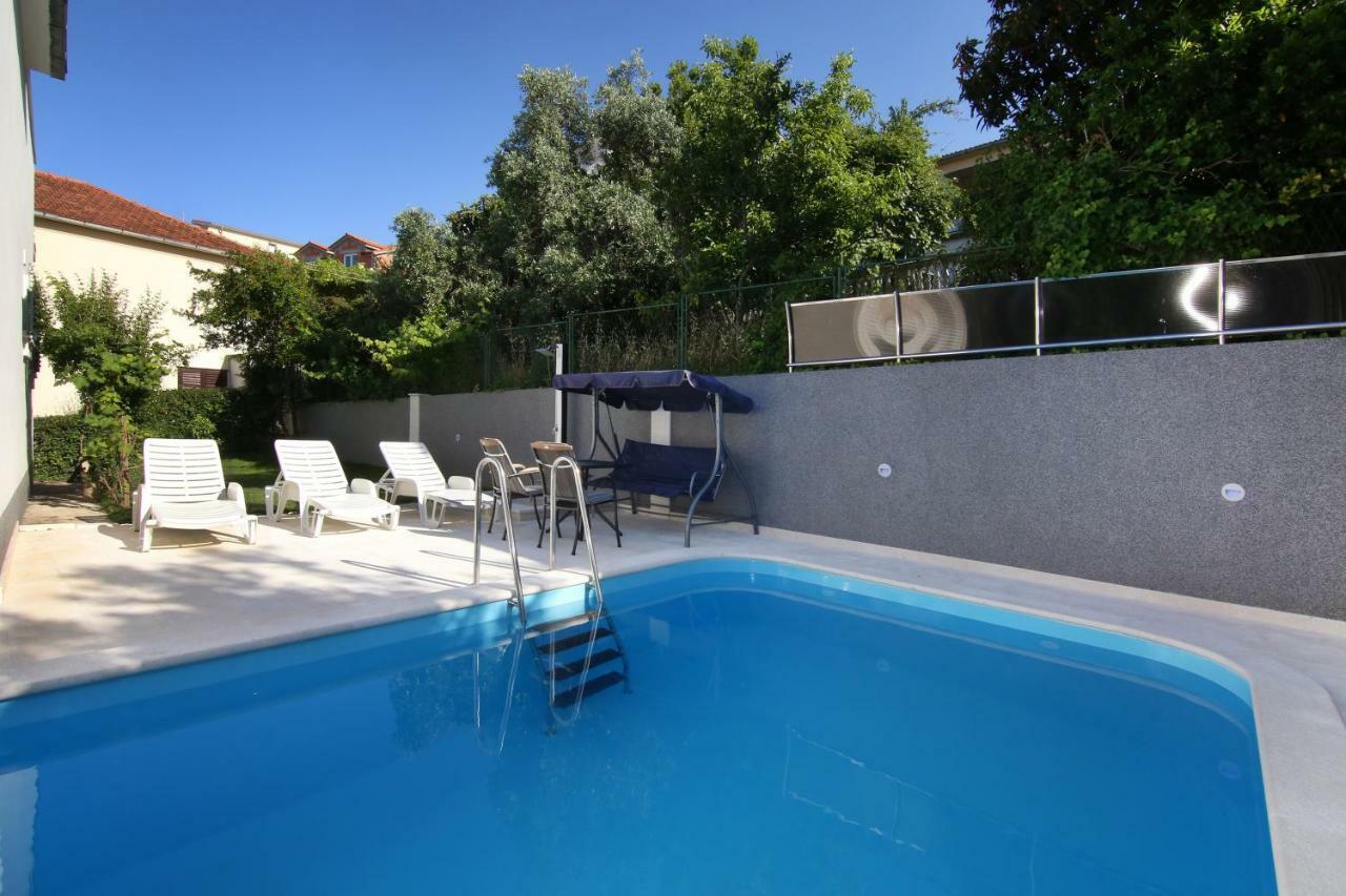 فيلا Luxury House With Pool تروغير المظهر الخارجي الصورة