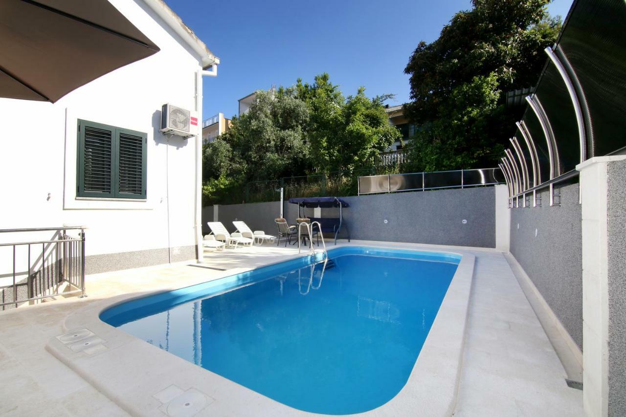 فيلا Luxury House With Pool تروغير المظهر الخارجي الصورة